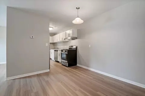 214 S Hewitt Rd, Ypsilanti, MI 48197 photo 8