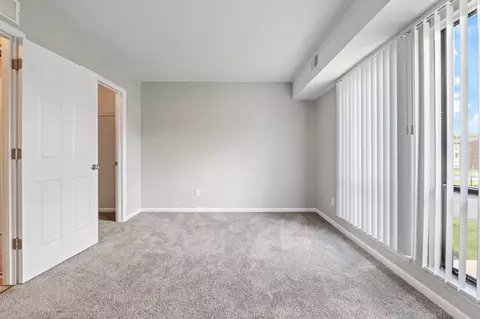 214 S Hewitt Rd, Ypsilanti, MI 48197 photo 10