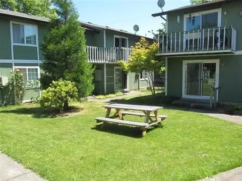 730 SW Brockwood Ave, Mcminnville, OR 97128
