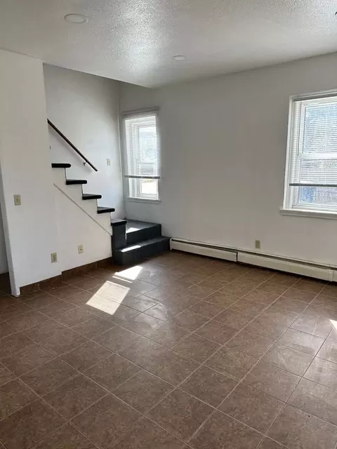 130 1st Ave SE, Dickinson, ND 58601