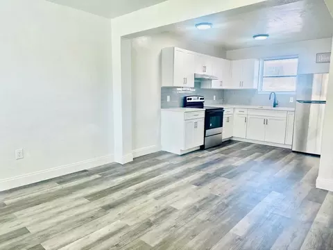 1545 NW 8th Ave, Miami, FL 33136