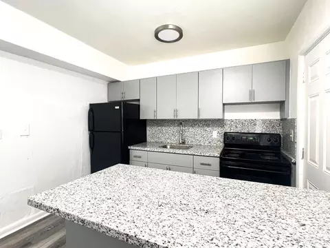 1545 NW 8th Ave, Miami, FL 33136