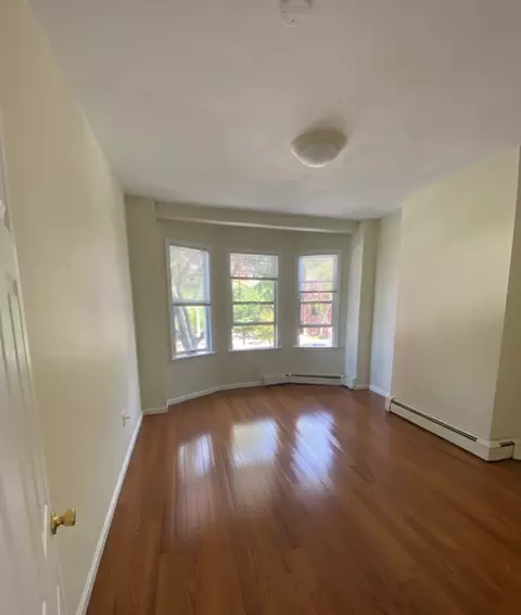 822 Huntington Ave, Boston, MA 02115 photo 4
