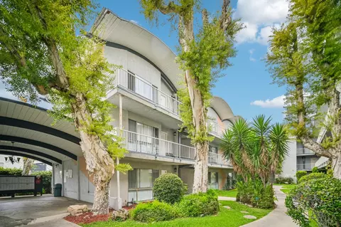 20251 Sherman Way, Los Angeles, CA 91306