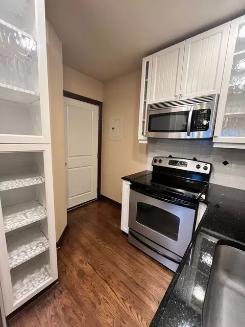 18 Galer St, Seattle, WA 98109