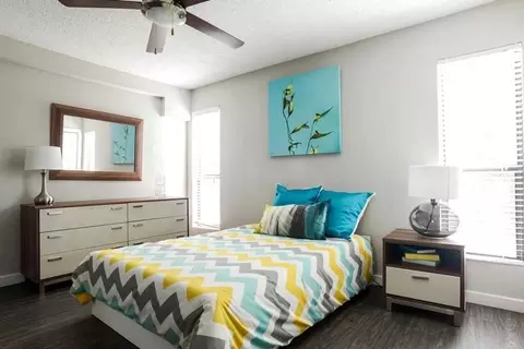 2215 Town Lake Cir, Austin, TX 78741 photo 5