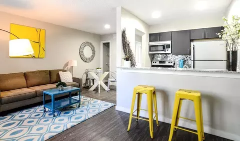 2215 Town Lake Cir, Austin, TX 78741 photo 4