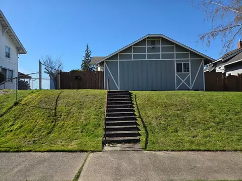 908 N Grant Ave, Tacoma, WA 98403