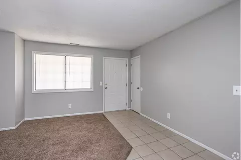 2310 W 26th St, Lawrence, KS 66047
