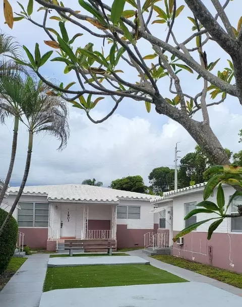 1903 Thomas St, Hollywood, FL 33020