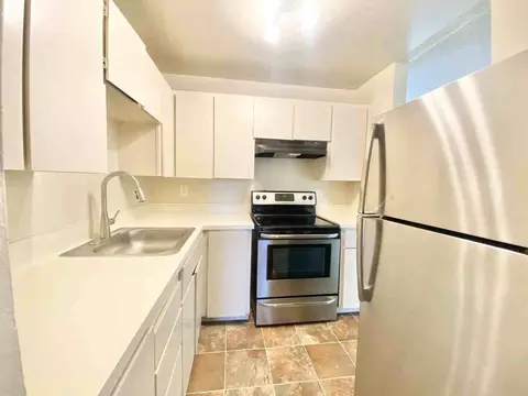 5913 Rainier Ave S, Seattle, WA 98118