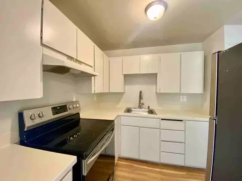 5913 Rainier Ave S, Seattle, WA 98118