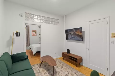 141 E 33rd St, New York, NY 10016
