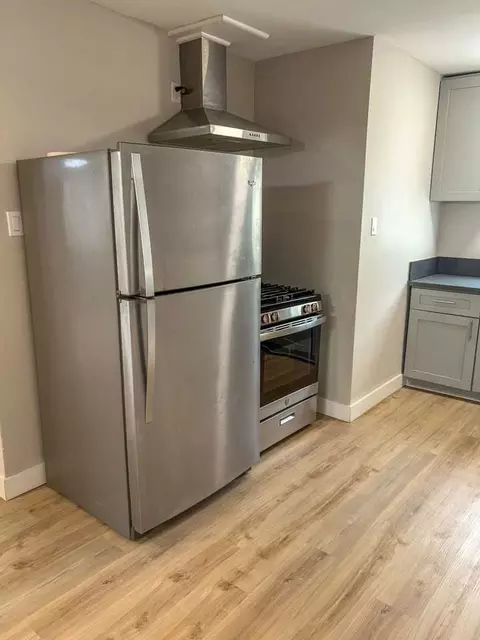 527 W Hyde Park Blvd, Inglewood, CA 90302