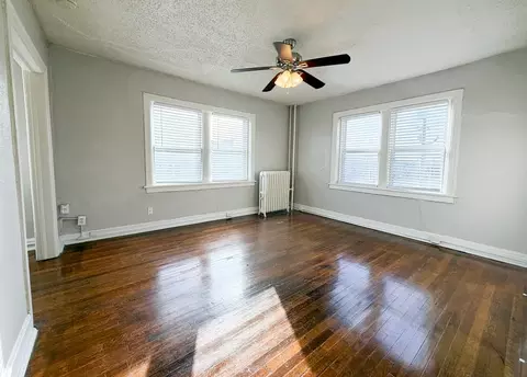 109 E 40th St, Kansas City, MO 64111