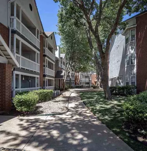 1010 E 66th Pl, Tulsa, OK 74136 photo 5