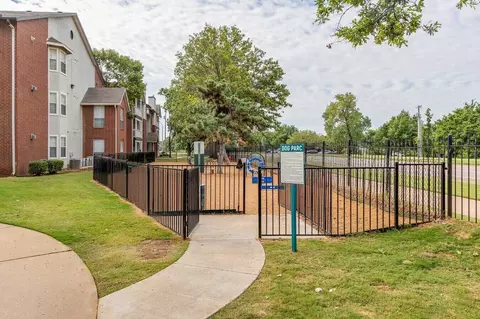 1010 E 66th Pl, Tulsa, OK 74136 photo 10