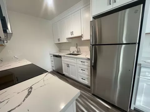 2050 Southwest Expy, San Jose, CA 95126