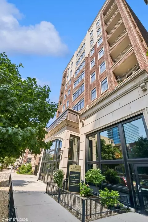 434 W Melrose St, Chicago, IL 60657