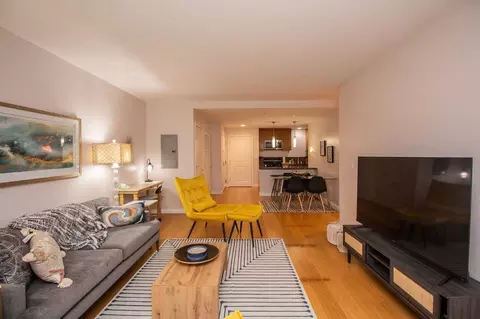 120 Kingston St, Boston, MA 02111
