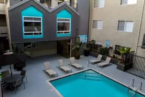 11030 Hartsook St, Los Angeles, CA 91601