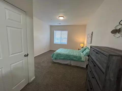 2818 4th St NW, Albuquerque, NM 87107