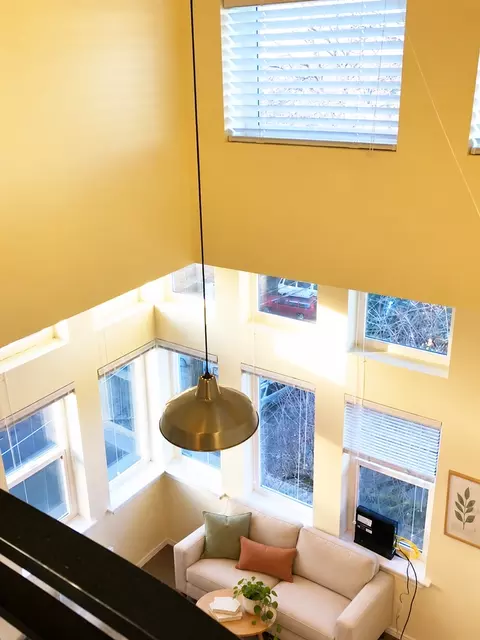 1305 E Mercer St, Seattle, WA 98102