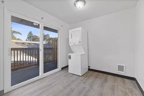 100 NE 162nd Ave, Portland, OR 97230
