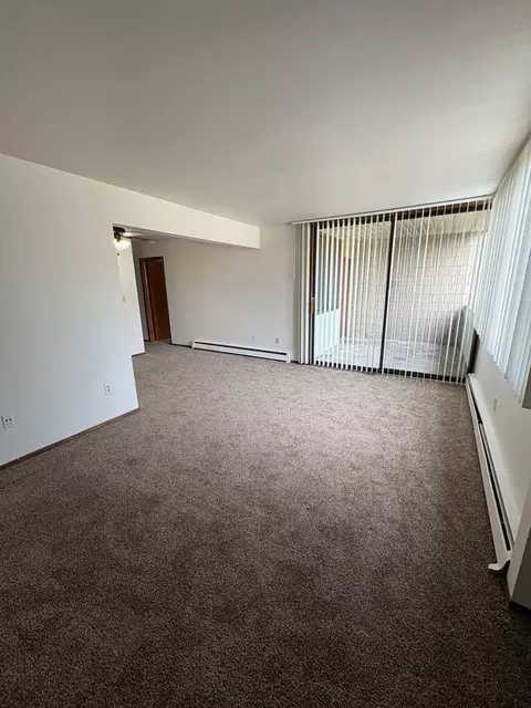 3913 S 76th St, Milwaukee, WI 53220