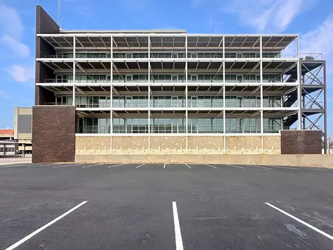 230 S Broadway Ave, Tyler, TX 75702