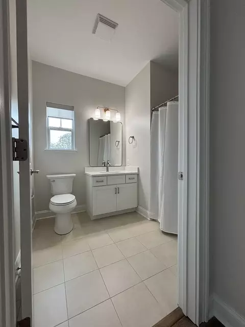 2 Fountain Ln, Saratoga Springs, NY 12866