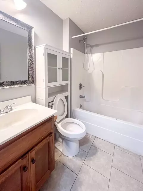25 Shirley Ln, Hartsville, TN 37074