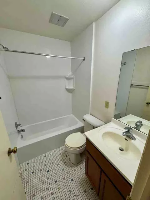 643 E Johnson St, Madison, WI 53703 photo 44