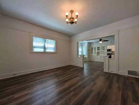 614 Lawrence St, Eugene, OR 97401 photo 2