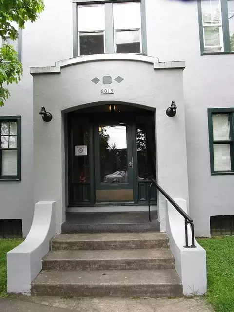 8015 N Lombard St, Portland, OR 97203