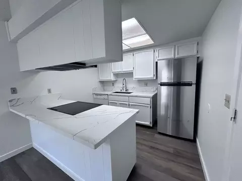 1000 Bell St, Sacramento, CA 95825