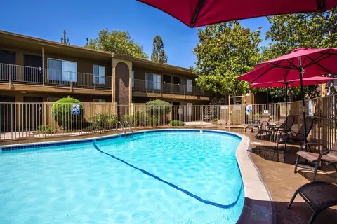 13326 Community Rd, Poway, CA 92064 photo 2
