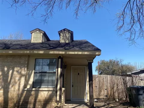 24232425 Limestone Dr, Arlington, TX 76014