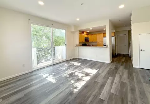 5330 Satsuma Ave, Los Angeles, CA 91601