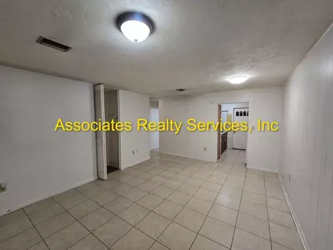 1011 NW 41st Ave, Gainesville, FL 32609