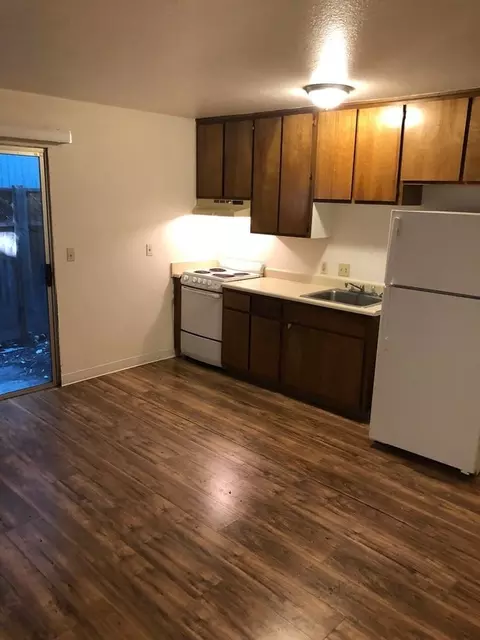 521 14th St, Sacramento, CA 95814