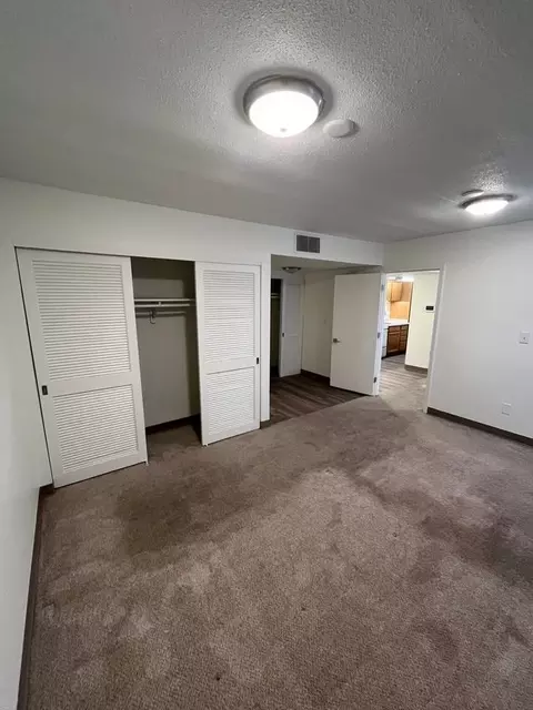 7300 W Dean Rd, Milwaukee, WI 53223