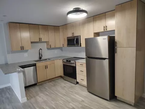 12155 W 58th Pl, Arvada, CO 80004
