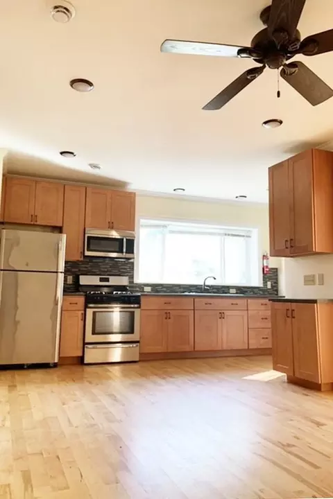 158 North St, Burlington, VT 05401