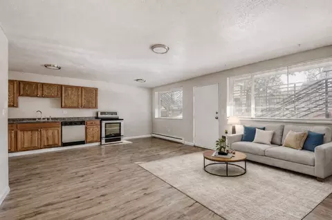 1422 Macon St, Aurora, CO 80010