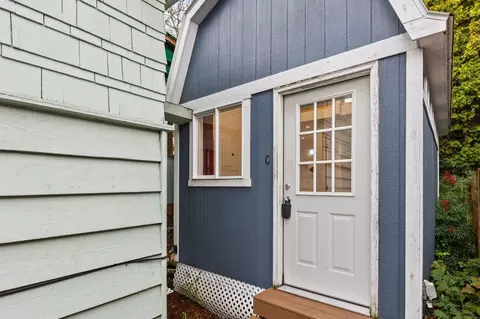 756 N 103rd St, Seattle, WA 98133