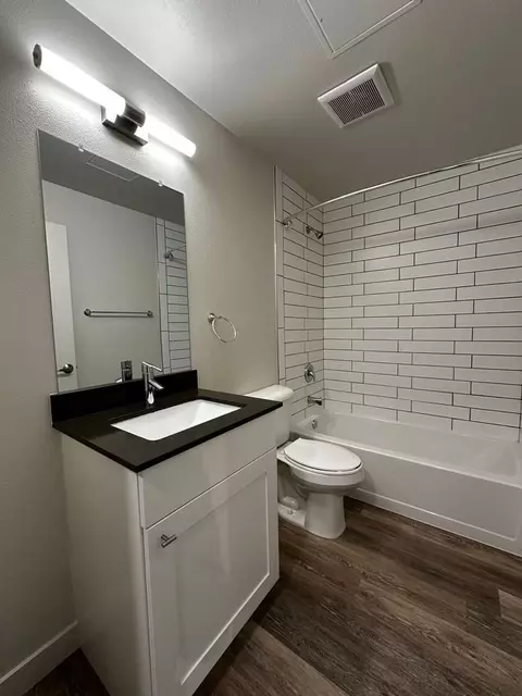 8558 Nesbit Ave N, Seattle, WA 98103 photo 39