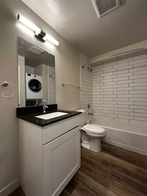 8558 Nesbit Ave N, Seattle, WA 98103 photo 15