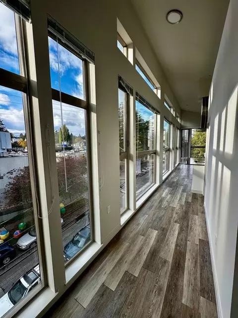 8558 Nesbit Ave N, Seattle, WA 98103 photo 9