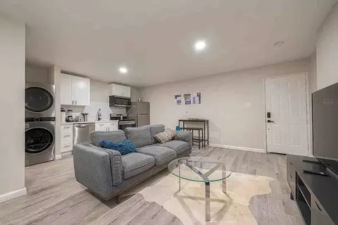 1352 Dorothy St, Houston, TX 77008